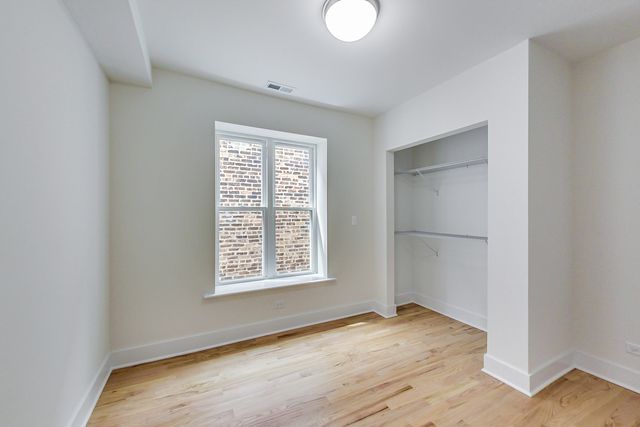 815 S Carpenter Street 3R, Chicago, IL 60607