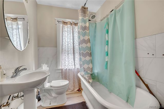 91 Saint Johns Parkside Street, Buffalo, NY 14210