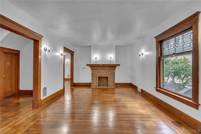 91 Saint Johns Parkside Street, Buffalo, NY 14210