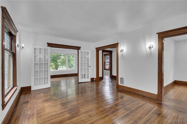 91 Saint Johns Parkside Street, Buffalo, NY 14210