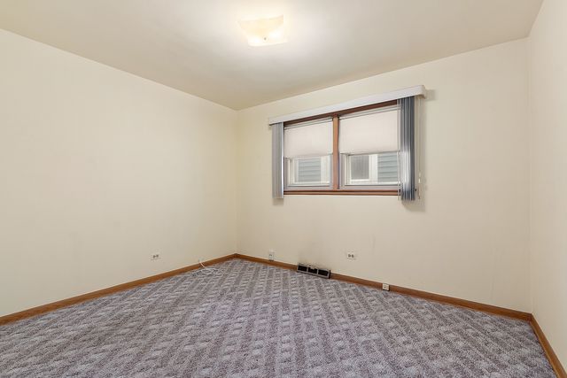 6421 S Knox Avenue, Chicago, IL 60629