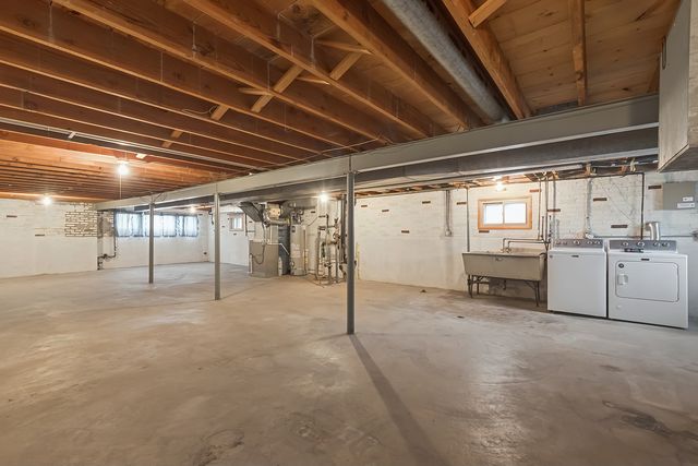 6421 S Knox Avenue, Chicago, IL 60629