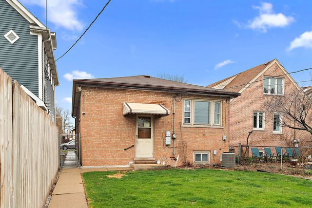 6421 S Knox Avenue, Chicago, IL 60629