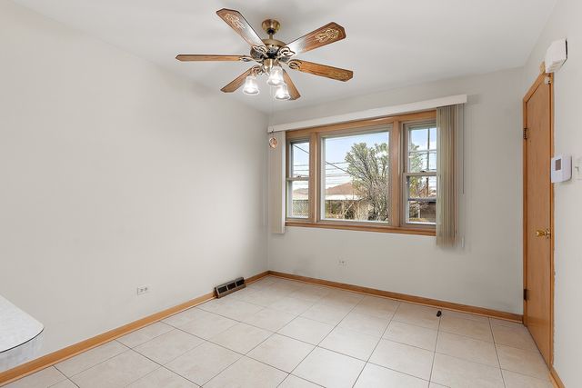 6421 S Knox Avenue, Chicago, IL 60629