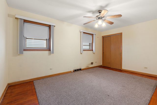 6421 S Knox Avenue, Chicago, IL 60629