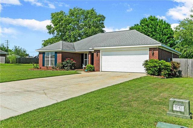 21637 Shadowbrook Street, Robertsdale, AL 36567