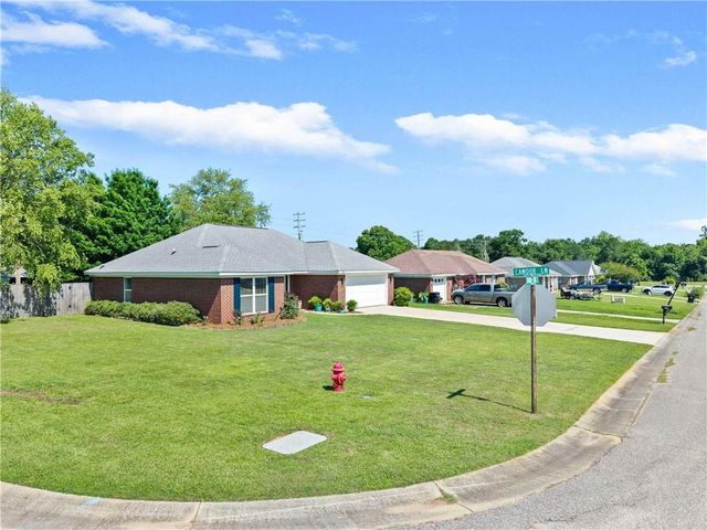 21637 Shadowbrook Street, Robertsdale, AL 36567