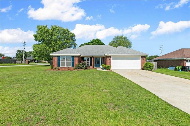 21637 Shadowbrook Street, Robertsdale, AL 36567