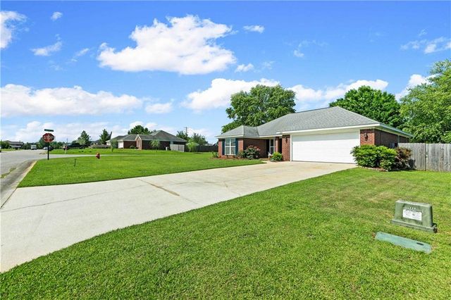 21637 Shadowbrook Street, Robertsdale, AL 36567