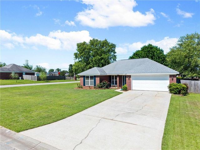 21637 Shadowbrook Street, Robertsdale, AL 36567