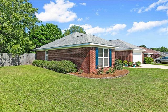 21637 Shadowbrook Street, Robertsdale, AL 36567