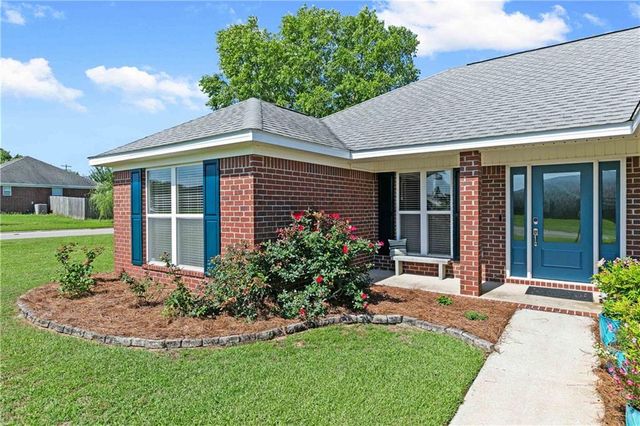 21637 Shadowbrook Street, Robertsdale, AL 36567