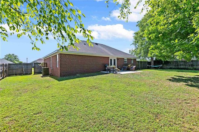 21637 Shadowbrook Street, Robertsdale, AL 36567