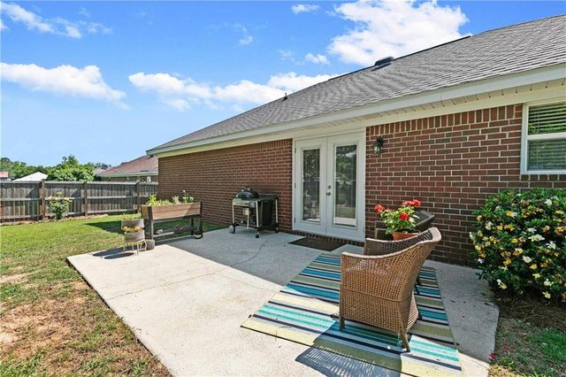 21637 Shadowbrook Street, Robertsdale, AL 36567