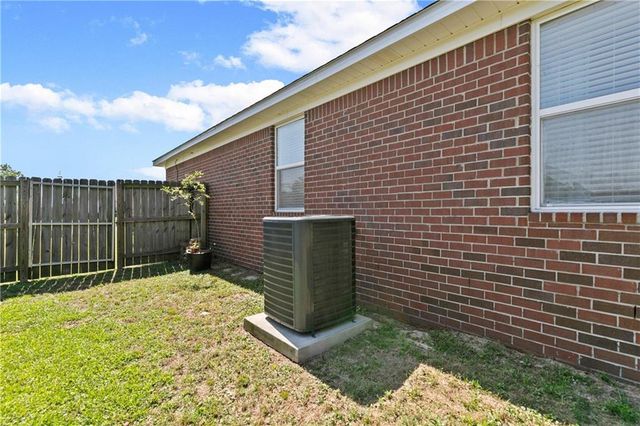 21637 Shadowbrook Street, Robertsdale, AL 36567