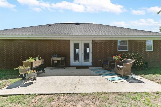21637 Shadowbrook Street, Robertsdale, AL 36567