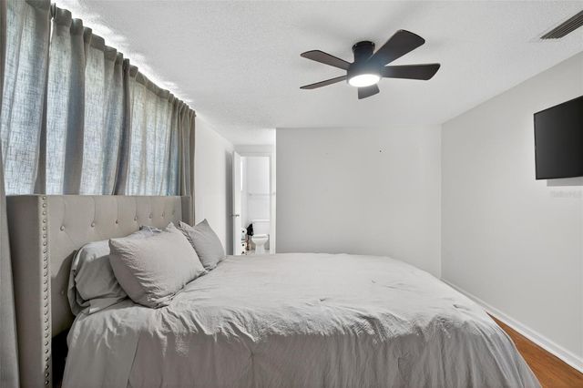 6401 REGATTA COURT, Tampa, FL 33634