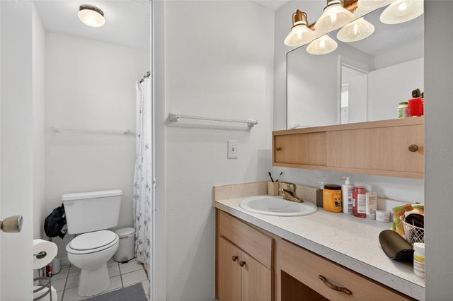 6401 REGATTA COURT, Tampa, FL 33634