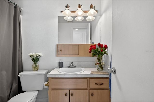 6401 REGATTA COURT, Tampa, FL 33634