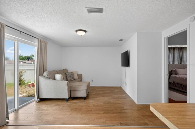 6401 REGATTA COURT, Tampa, FL 33634