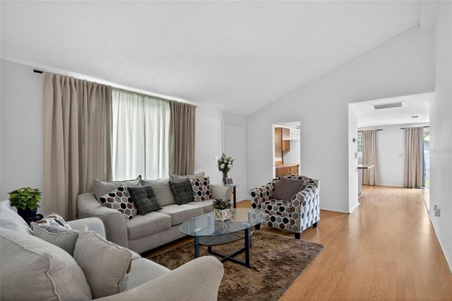 6401 REGATTA COURT, Tampa, FL 33634