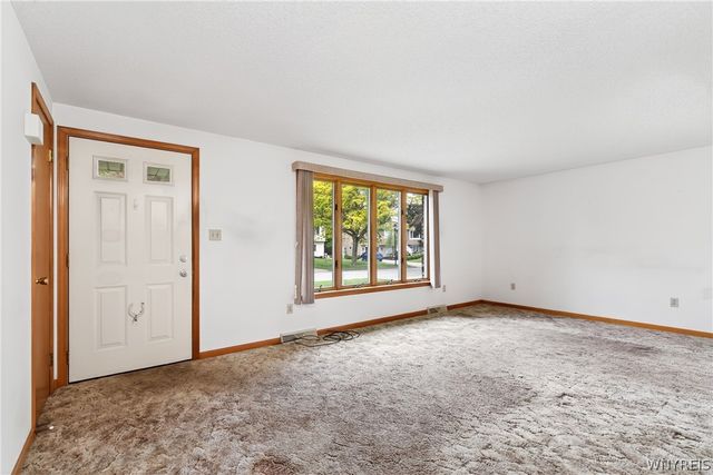144 Hillpine Road, Cheektowaga, NY 14227