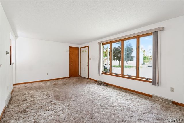 144 Hillpine Road, Cheektowaga, NY 14227