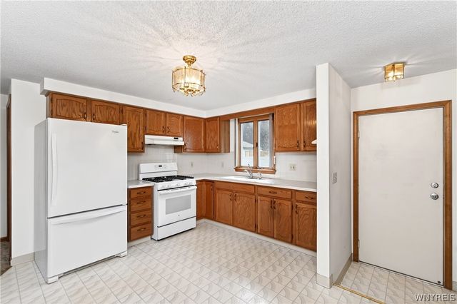 144 Hillpine Road, Cheektowaga, NY 14227
