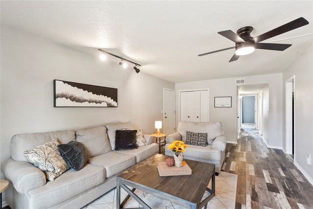 869 Kerry Lane SE 46, Cedar Rapids, IA 52403