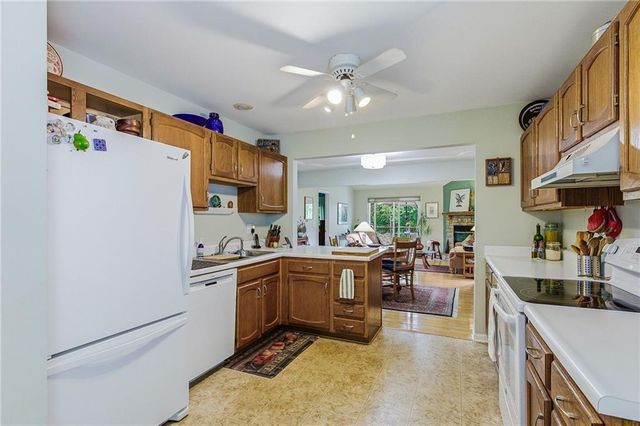 8424 N Park Court, Kansas City, MO 64155