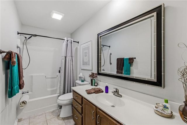 8424 N Park Court, Kansas City, MO 64155