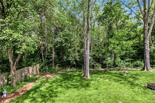 8424 N Park Court, Kansas City, MO 64155