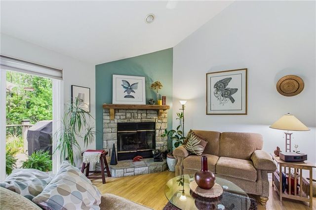 8424 N Park Court, Kansas City, MO 64155
