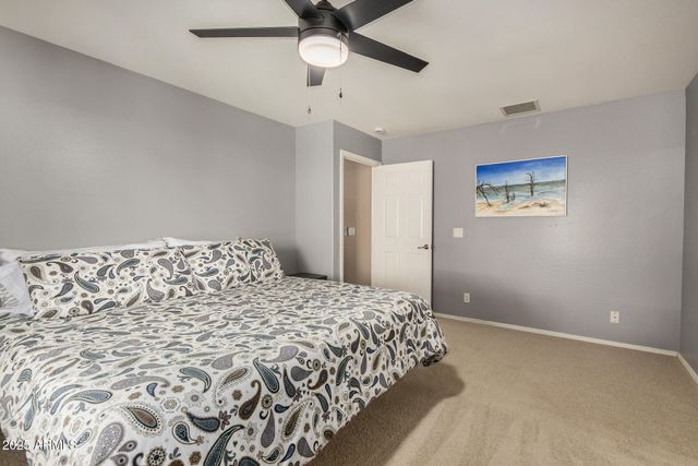 2844 E OAKLAND Court, Gilbert, AZ 85295