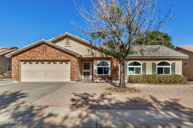 2844 E OAKLAND Court, Gilbert, AZ 85295