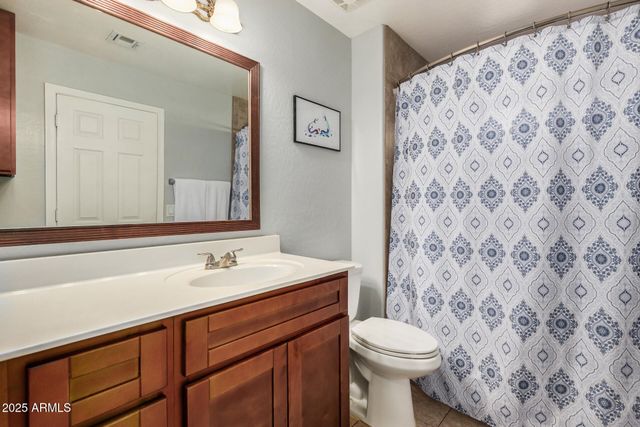 2844 E OAKLAND Court, Gilbert, AZ 85295