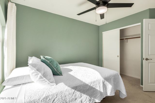 2844 E OAKLAND Court, Gilbert, AZ 85295