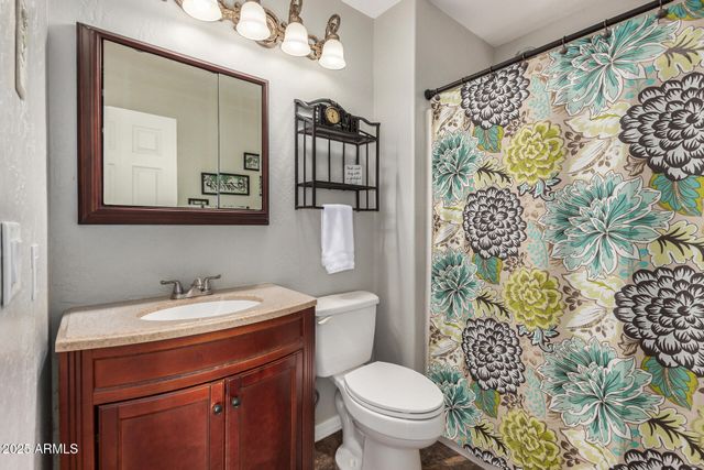 2844 E OAKLAND Court, Gilbert, AZ 85295