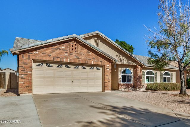 2844 E OAKLAND Court, Gilbert, AZ 85295