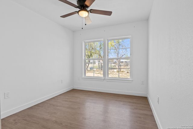 362 Avenue J, Poteet, TX 78065