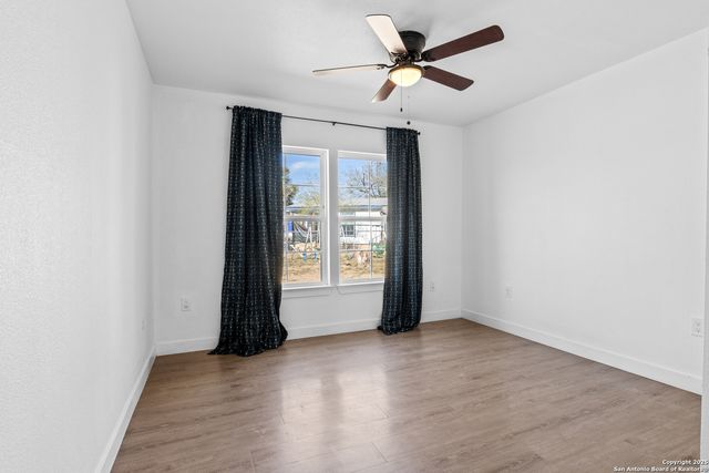 362 Avenue J, Poteet, TX 78065
