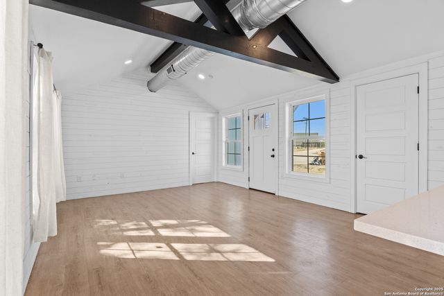 362 Avenue J, Poteet, TX 78065