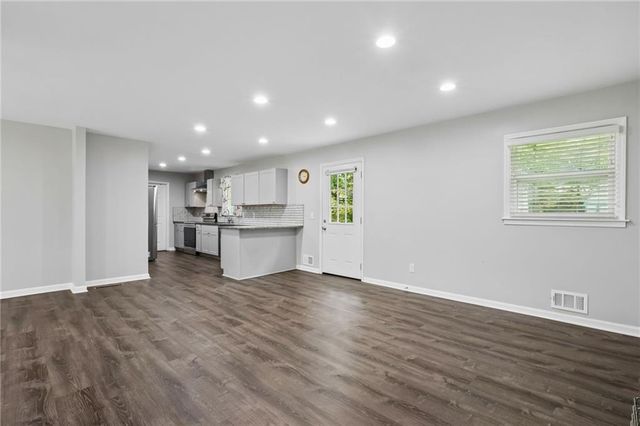 1331 Owen Circle, Buford, GA 30518