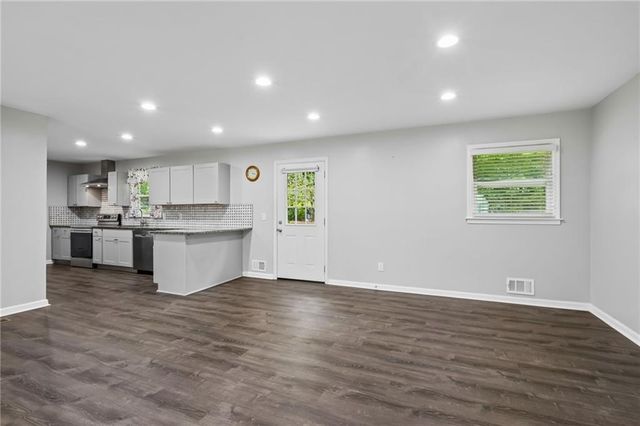 1331 Owen Circle, Buford, GA 30518