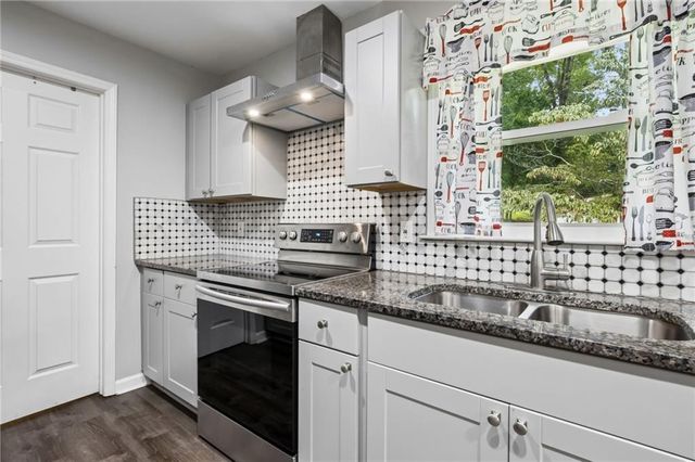1331 Owen Circle, Buford, GA 30518