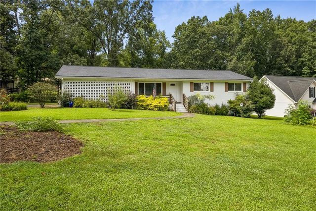 1331 Owen Circle, Buford, GA 30518