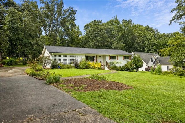 1331 Owen Circle, Buford, GA 30518