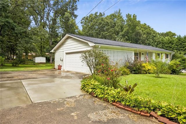 1331 Owen Circle, Buford, GA 30518