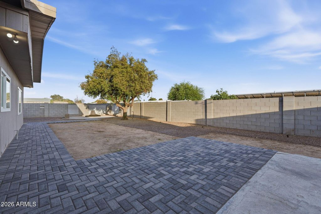 Image 47 of property listing at 7007 W WANDA LYNN Lane, Peoria, AZ 85382