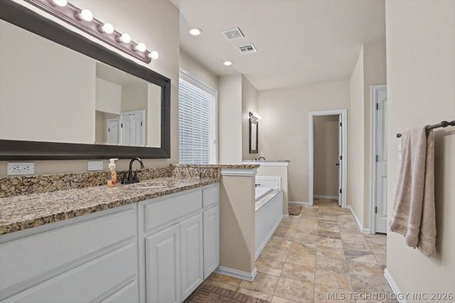 3050 S 289th East Avenue, Broken Arrow, OK 74014